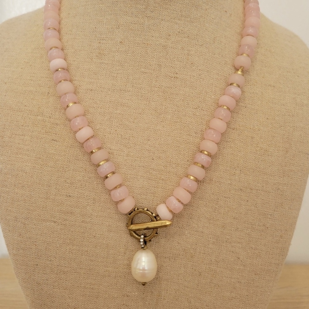 Stella & Dot Pink and Gold Beaded Necklace with Pearl Pendant